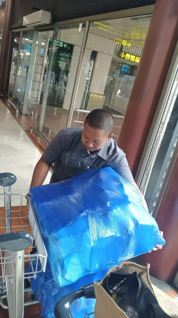 penimbangan paket heavy cargo udara